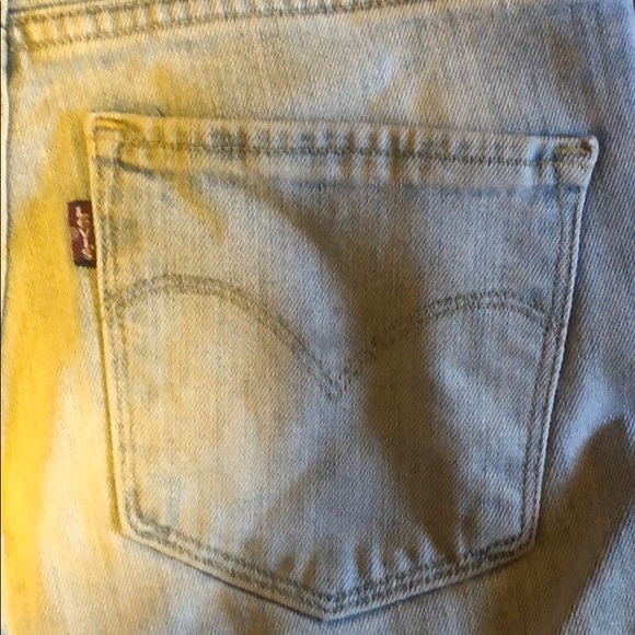 Levi’s - Picture 3 of 4